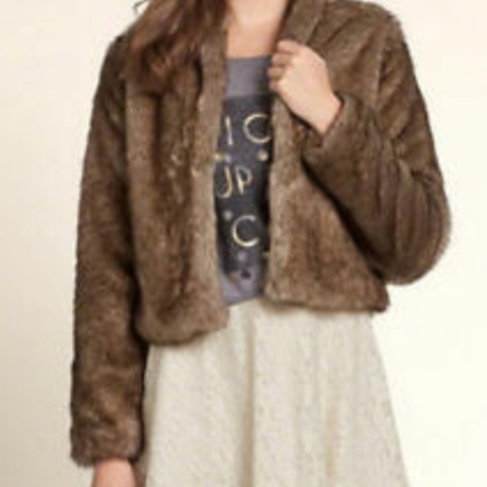 Hollister faux-fur jacket with lining - M